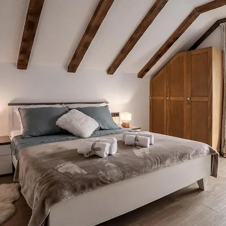 Luxury Retreat & *