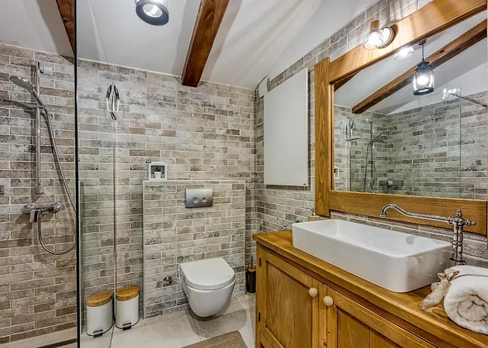 Luxury Retreat & Villa Fužine